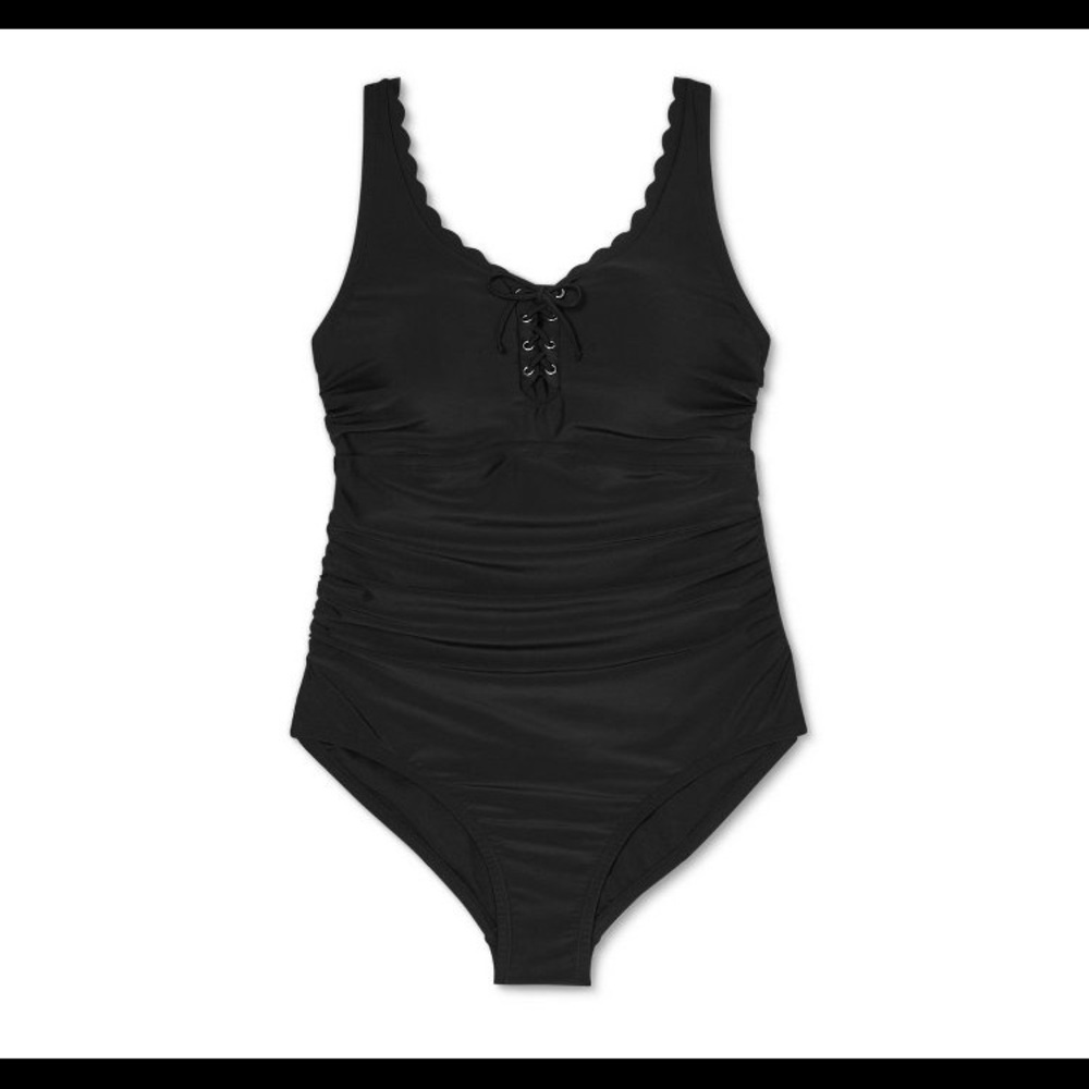 Scallop one piece🖤NWT
